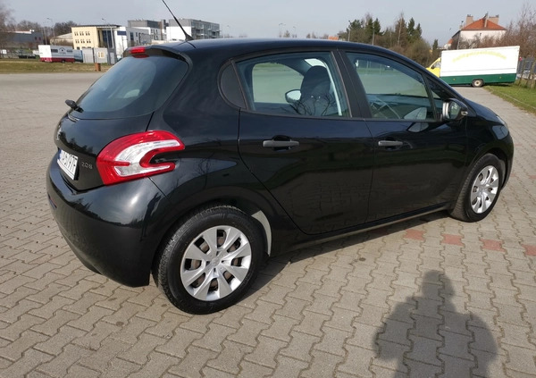 Peugeot 208 cena 20900 przebieg: 134000, rok produkcji 2013 z Radzionków małe 154